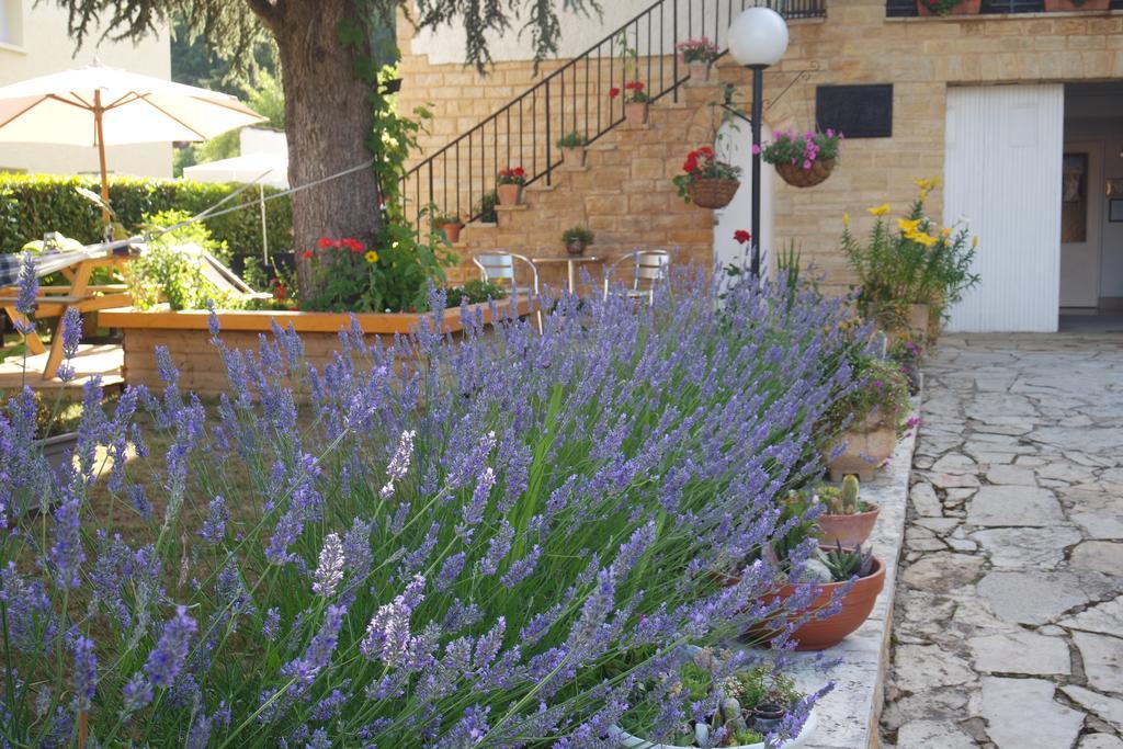 Bed and Breakfast Le Balcon Des Jasses Espere Экстерьер фото